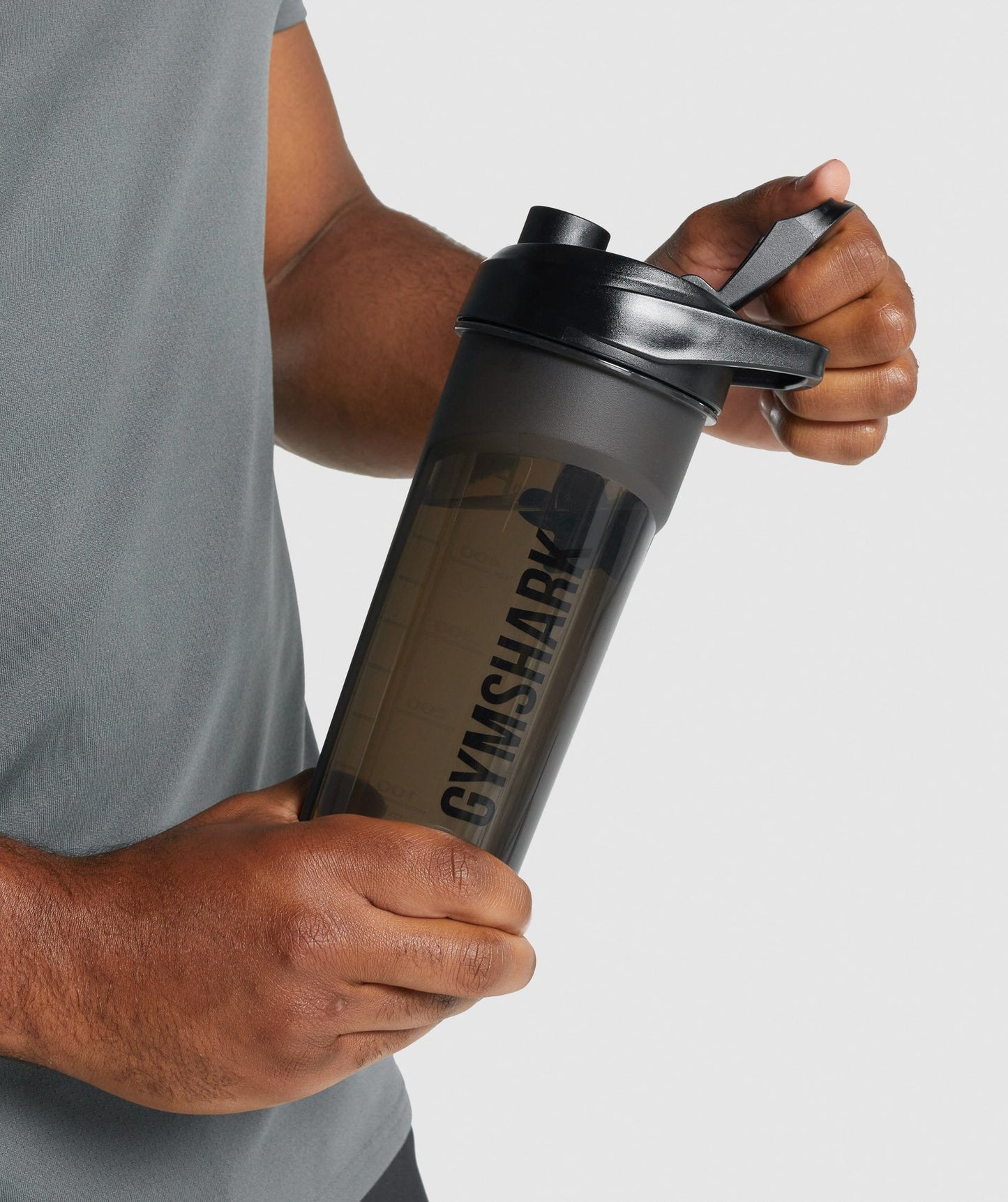 Shaker Bottle - US 7891