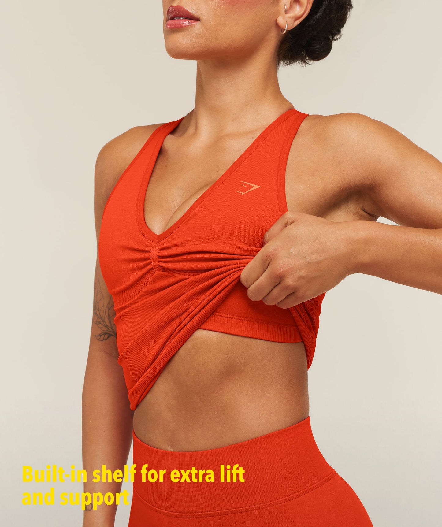 Lift Seamless Tank with Shelf - US 6559