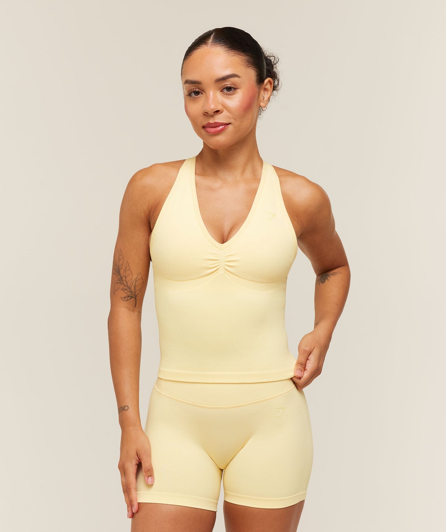Lift Seamless Tank with Shelf - US 1576