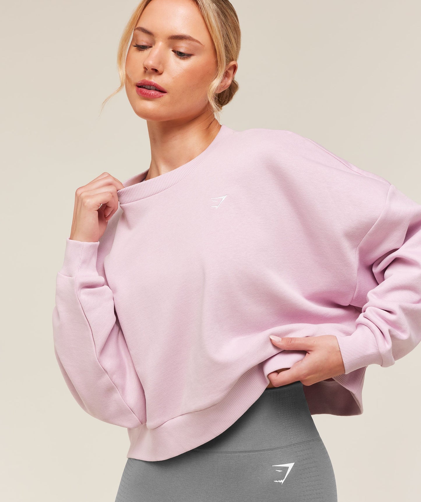Training Oversized Boxy Sweatshirt - US 0428