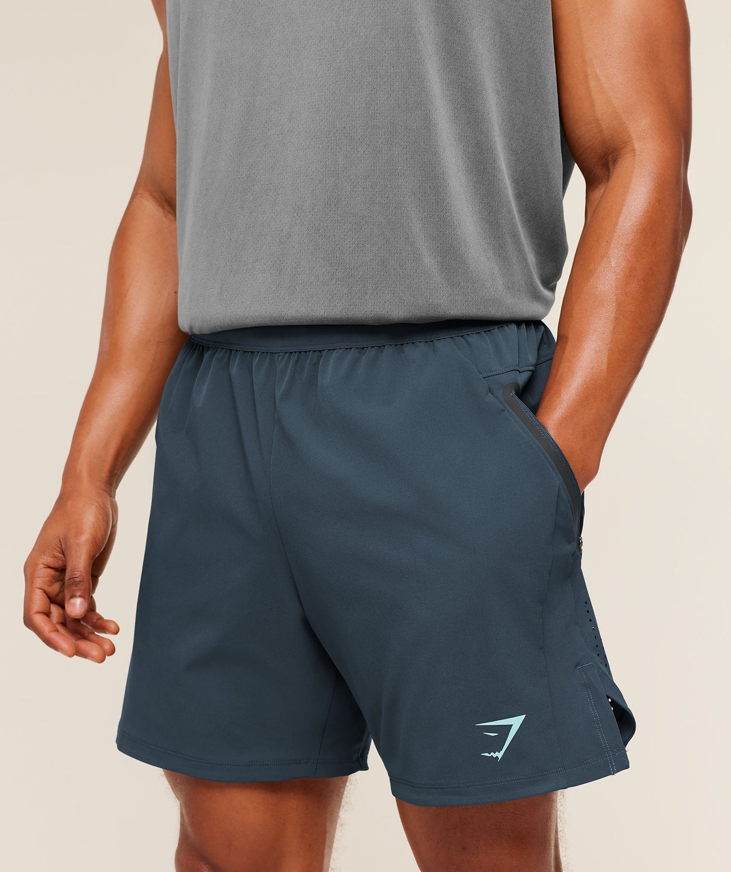 Sport Hybrid 6\" Shorts - US 8749