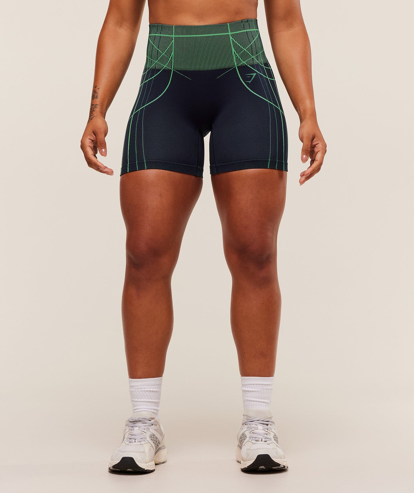 Apex Seamless Shorts - US 9227