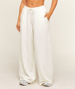 Lightweight Wide Leg Pant Short - US 6600