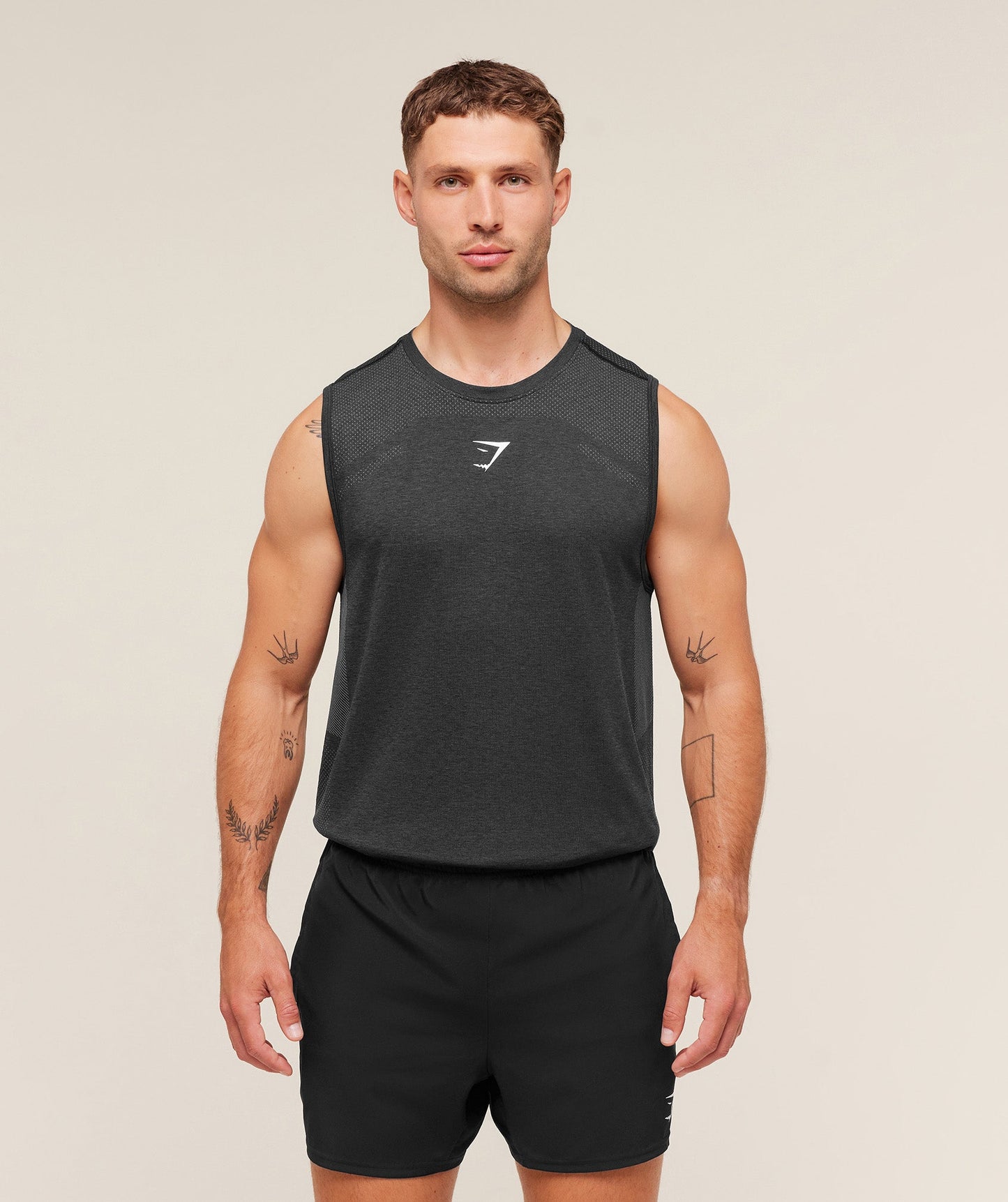 Lightweight Seamless Tank - US 9993