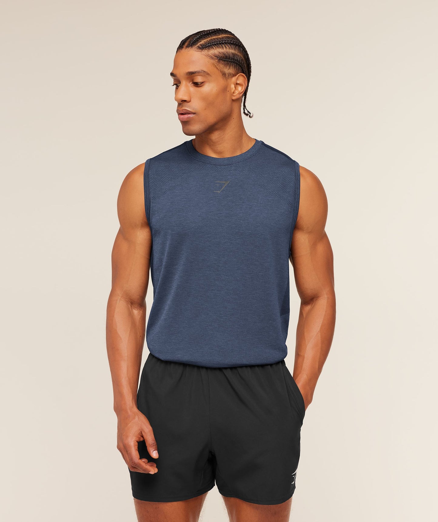 Lightweight Seamless Tank - US 9993