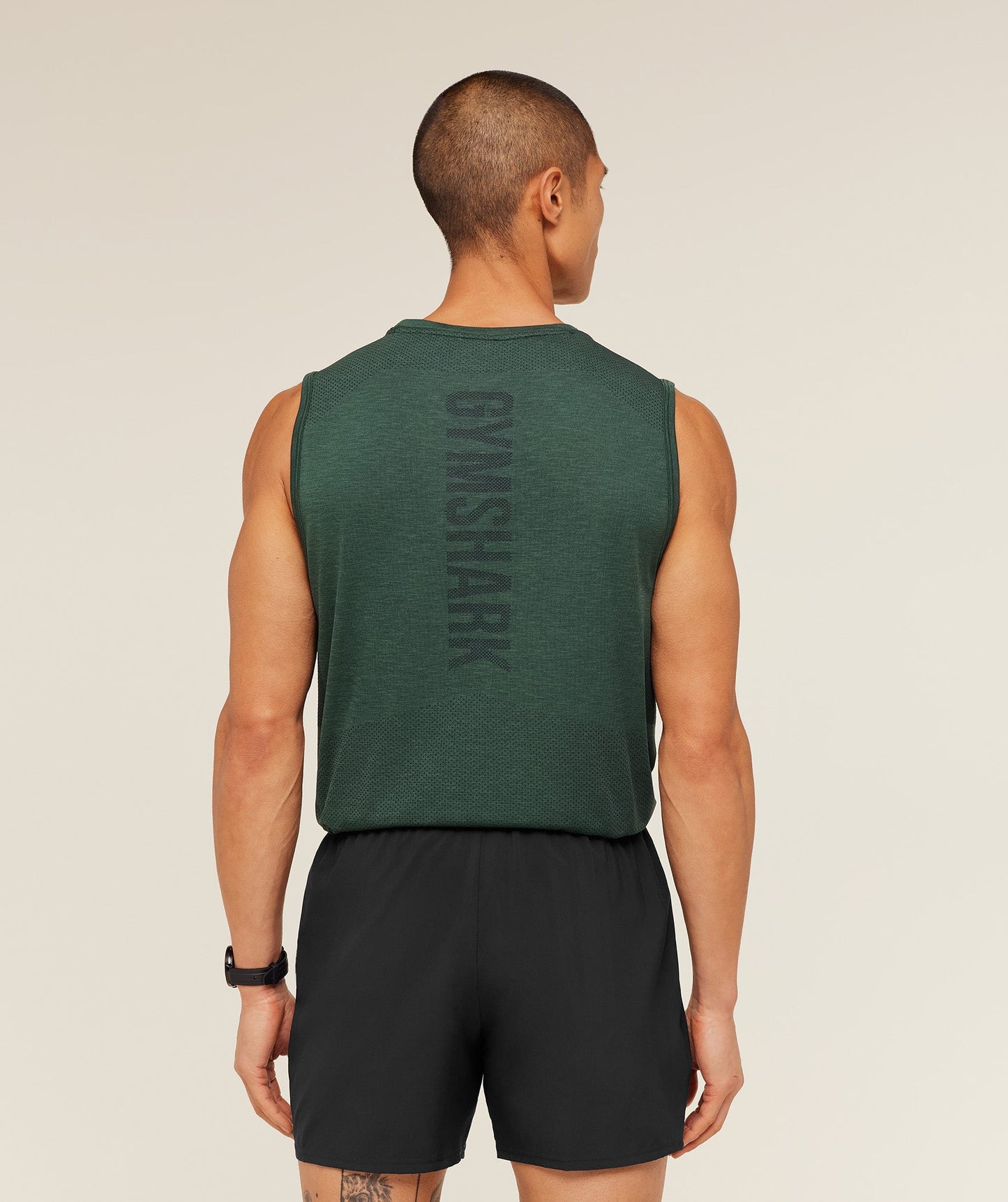 Lightweight Seamless Tank - US 9993