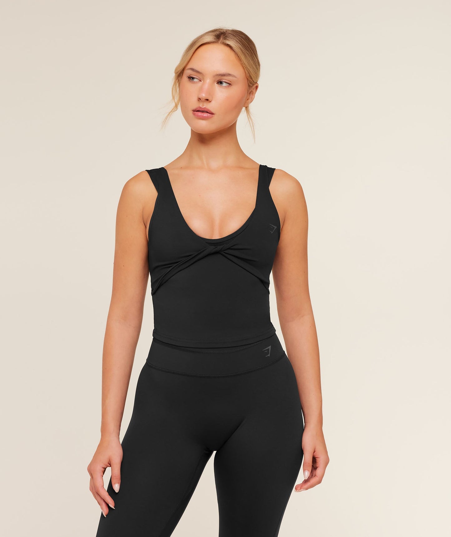 Crossover Back Leggings - US 7666