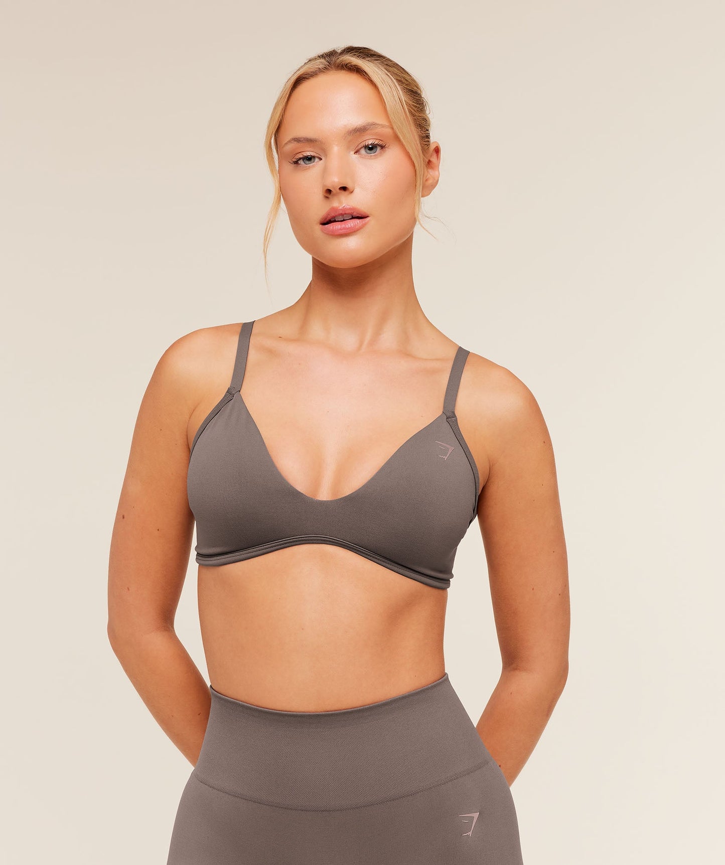 Soft Sculpt V-neck Sports Bra - US 8588