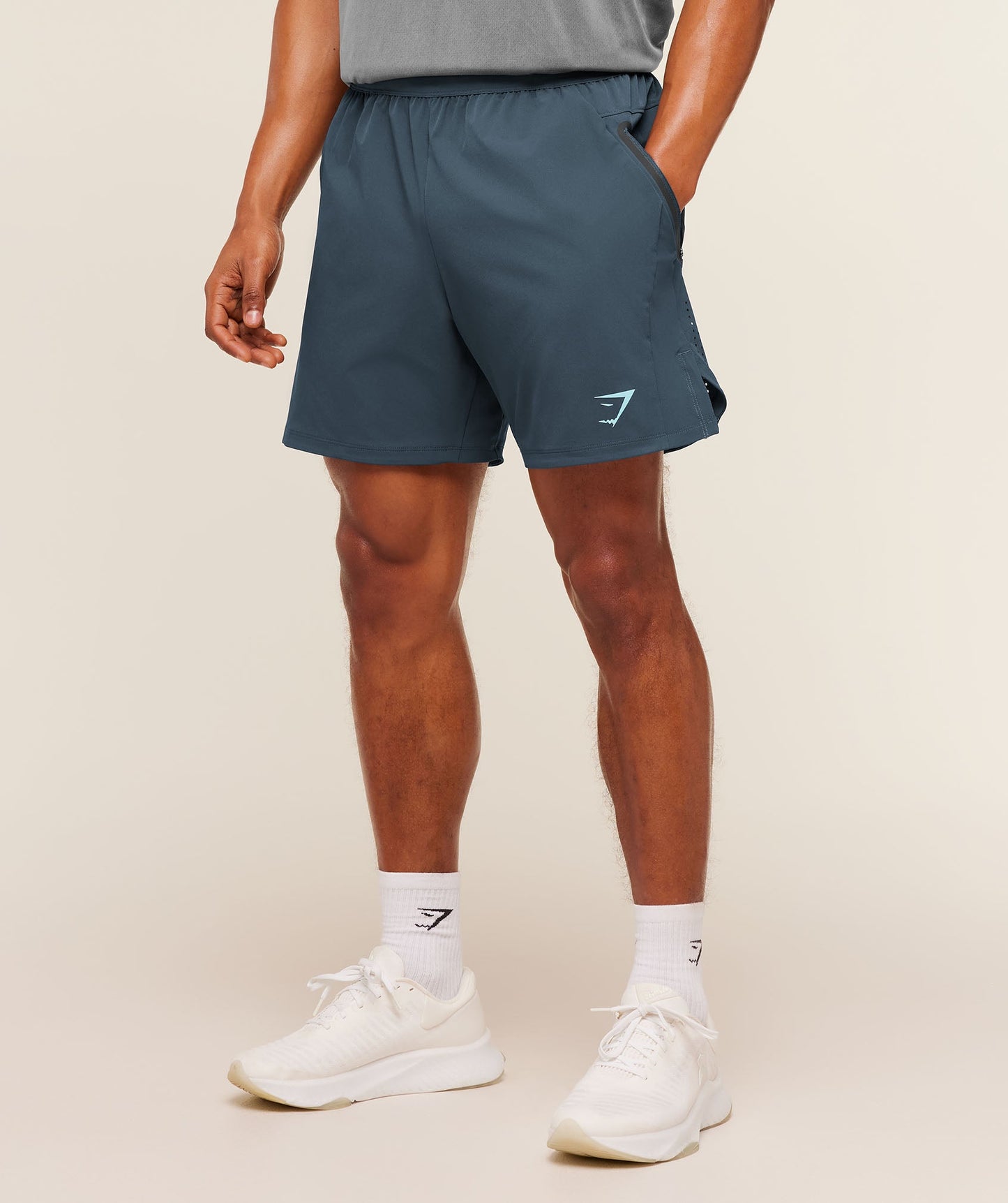 Sport Hybrid 6\" Shorts - US 8749