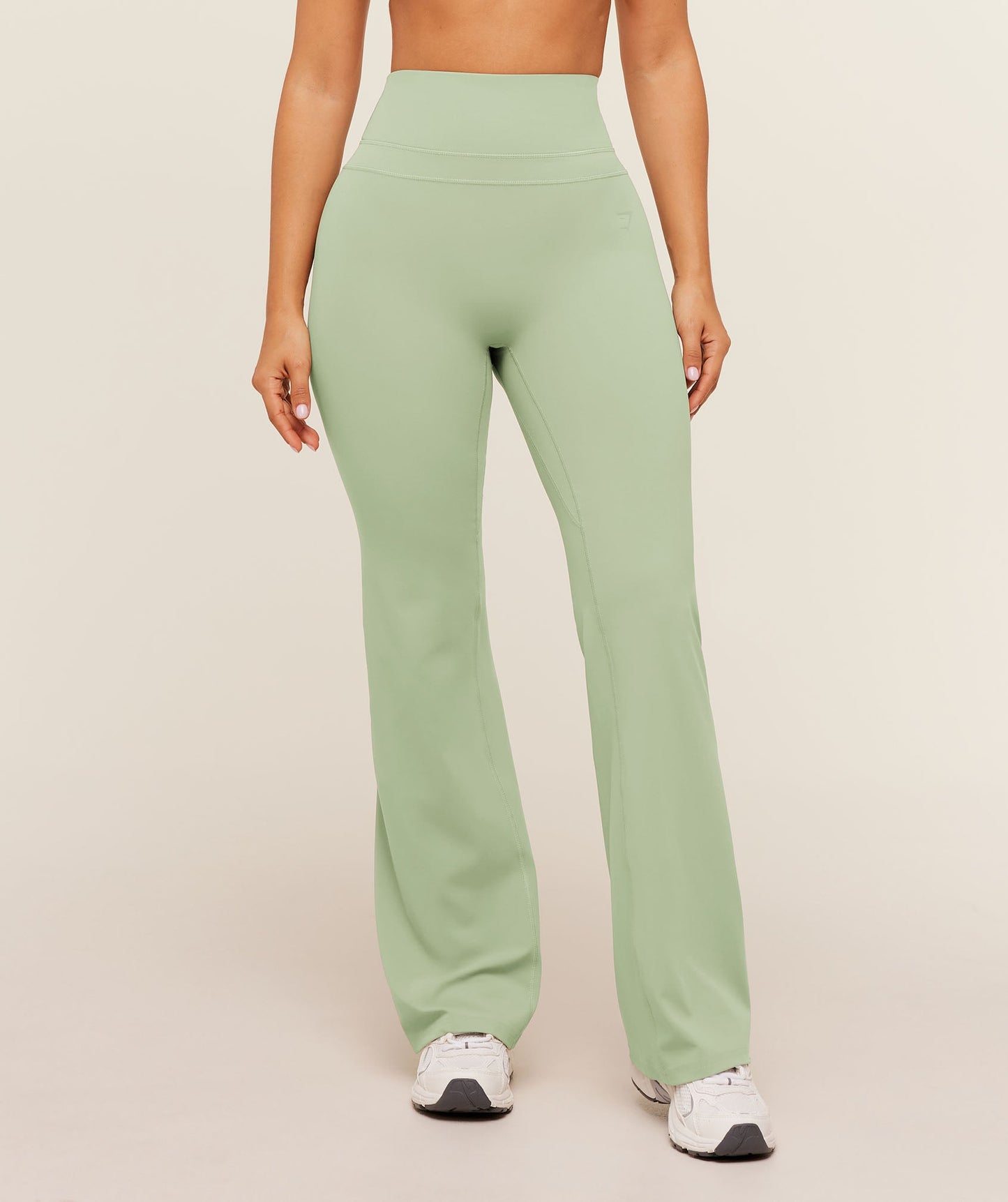 Whitney Short Flared Legging - US 4161