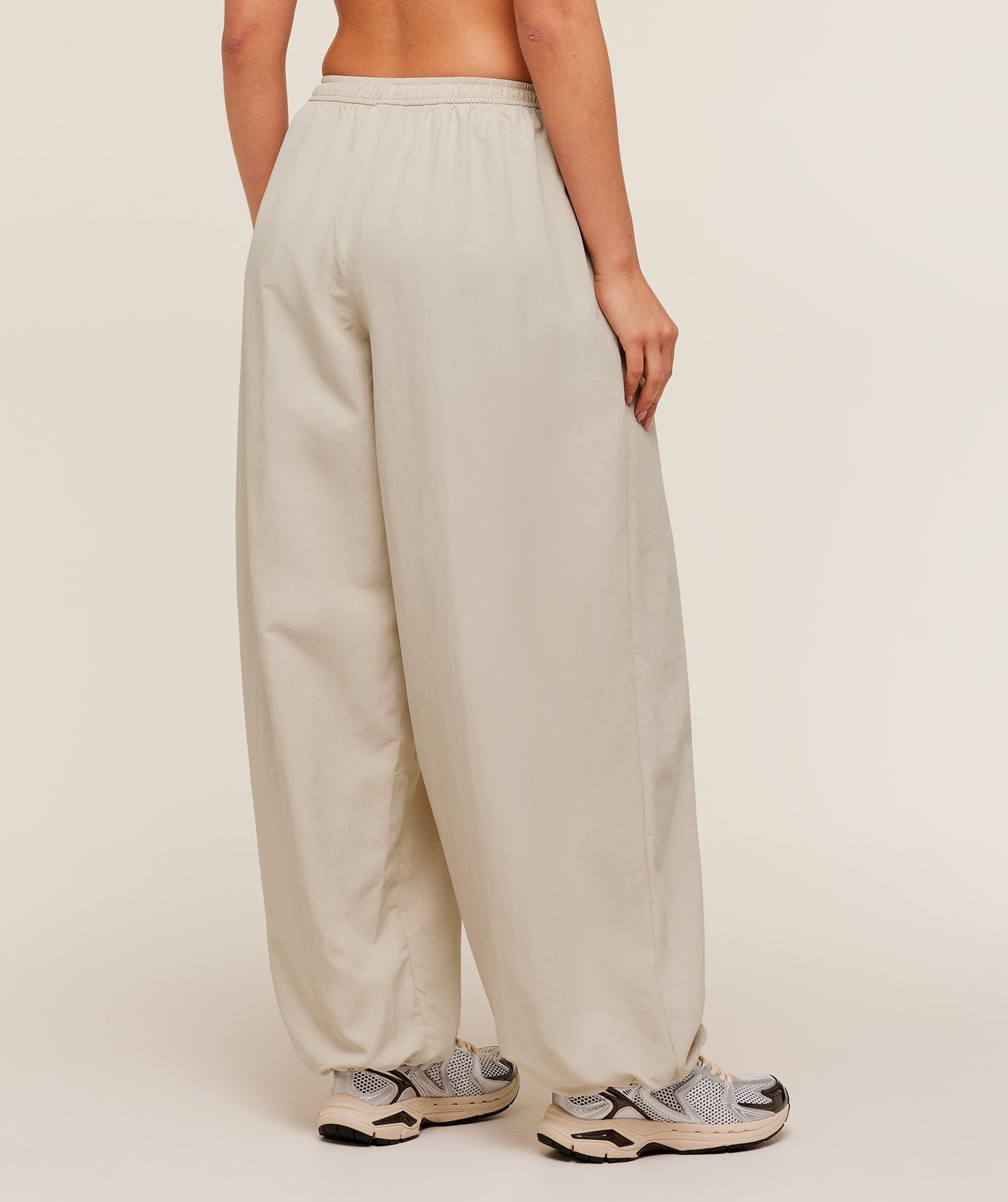 Weekend Lifestyle Parachute Pants - US 6496